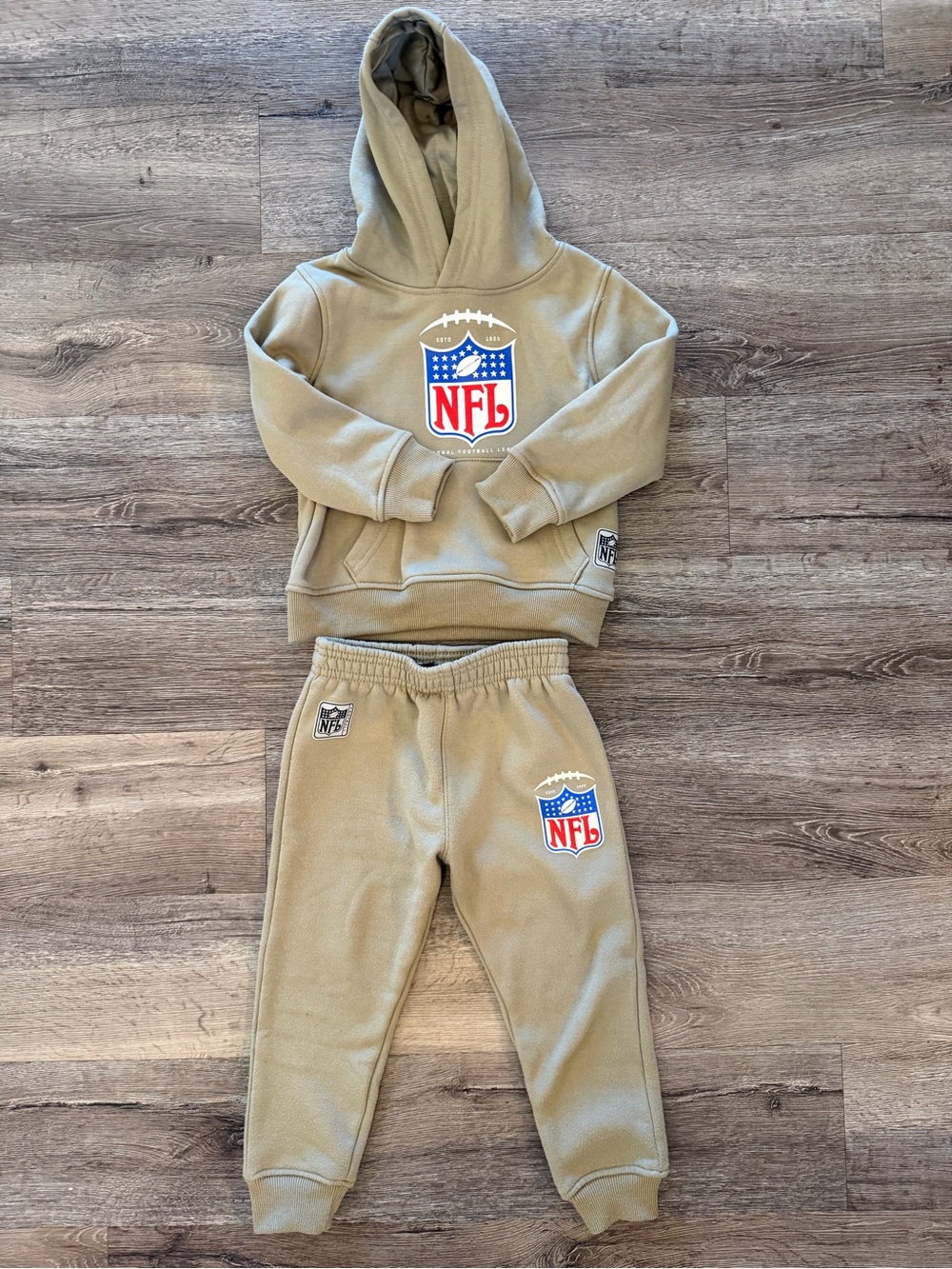 NFL Toddler Tan Hoodie & Jogger Set with Shield Logo- 3T
